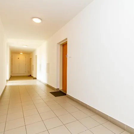 Modern Comfort In Jozsef Street By Nw Budapest